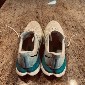 Hoka Mach 5 Profly+ size 10